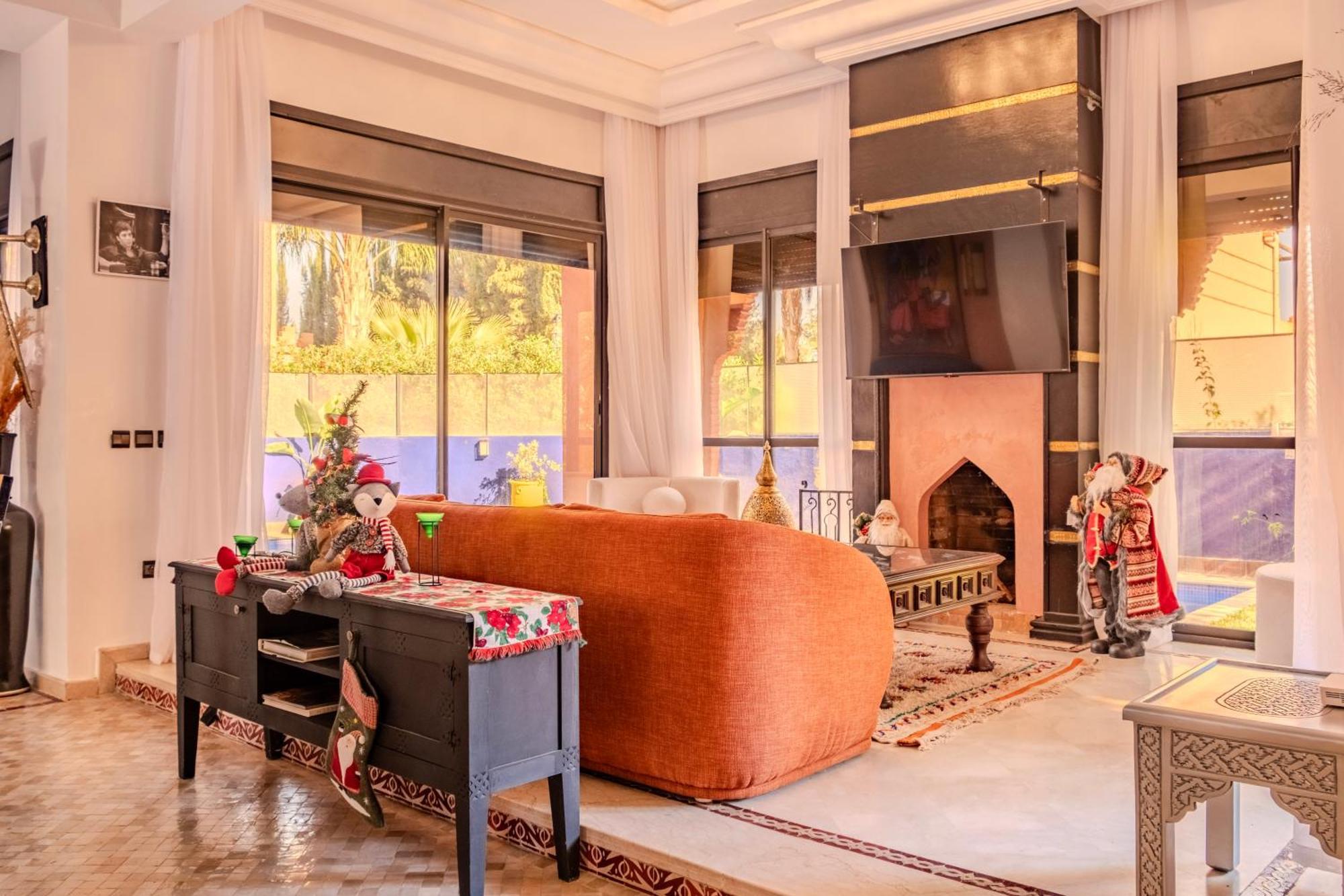 Luxury With Pool, Garden & Gated Security Marrakesh
