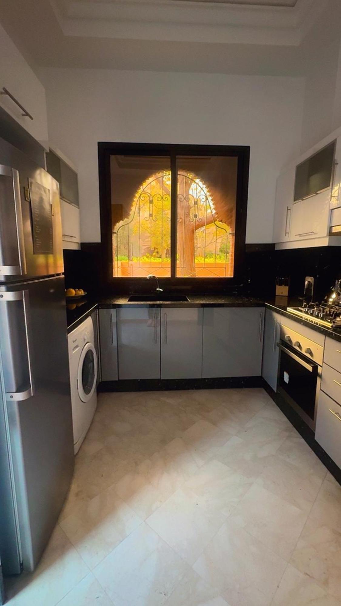 Villa Luxury With Pool, Garden & Gated Security *